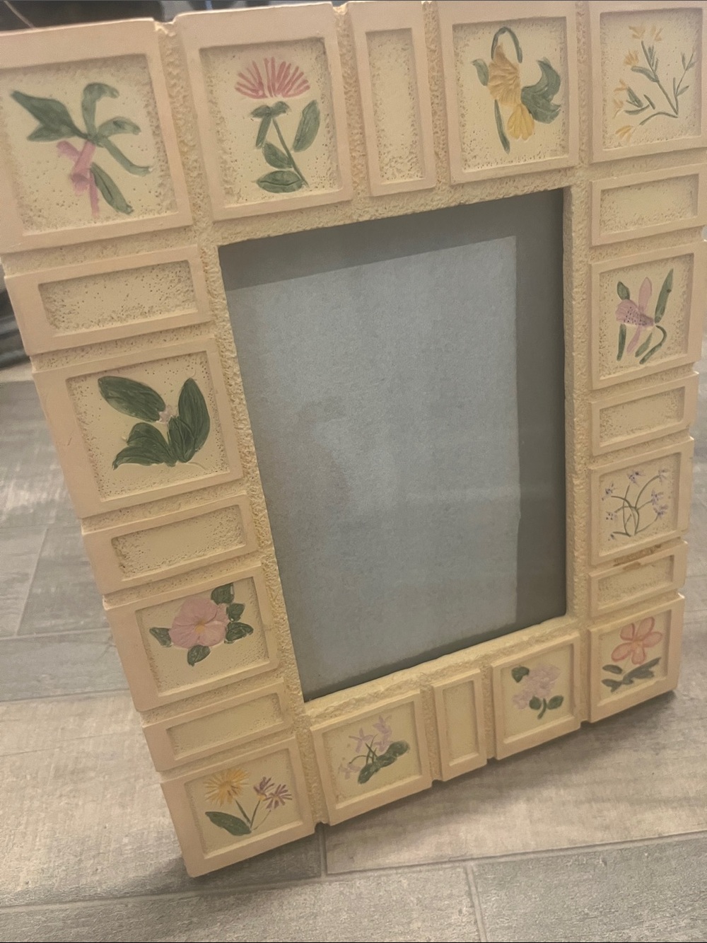 Hand-Painted Floral Ceramic Picture Frame - Cream